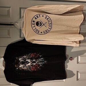 2 Sullen xxl tshirts 1 long sleeve 1 short sleeve.
